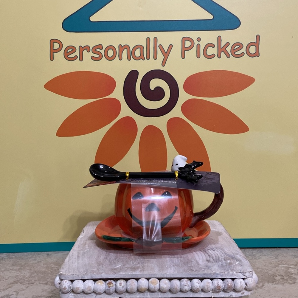 Corner Ruby Halloween Collection Teacup and Saucer Set